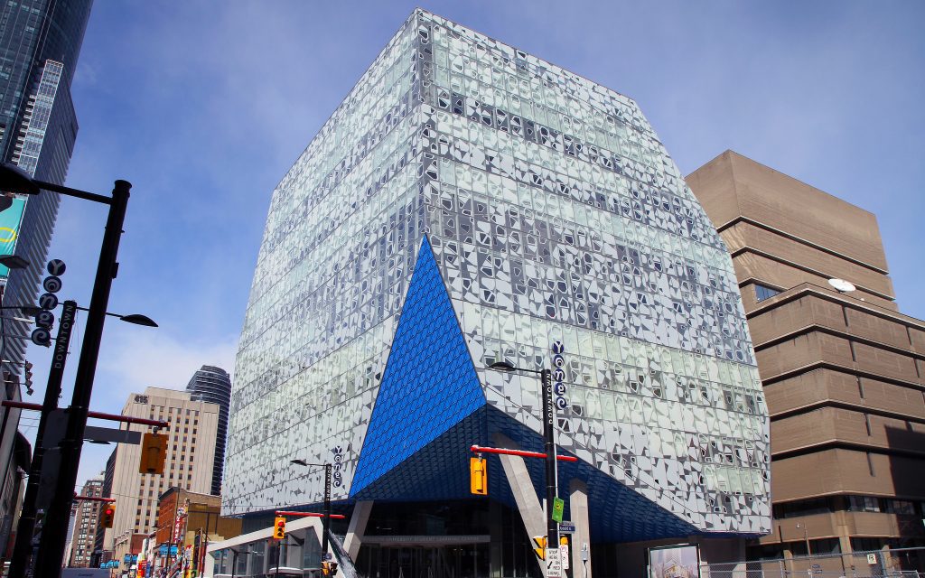 Most Ryerson students approve of minimum wage increase, poll suggests
