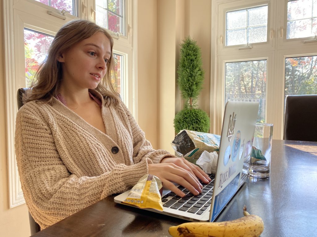 Students struggle to maintain regular eating habits during online school