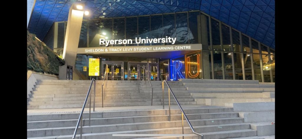 COVID-19 leaves Ryerson students with limited on-campus food options